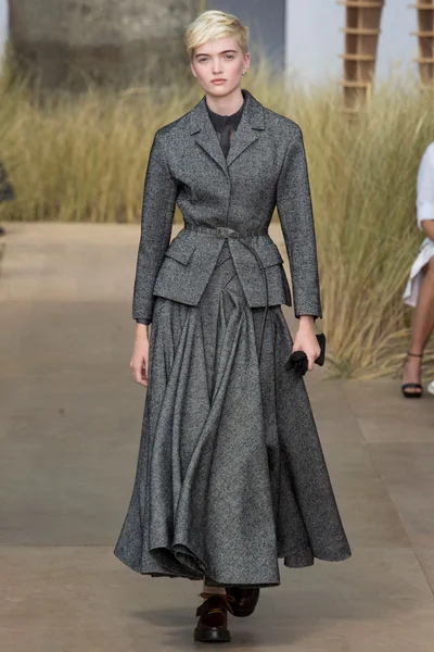 Look 1